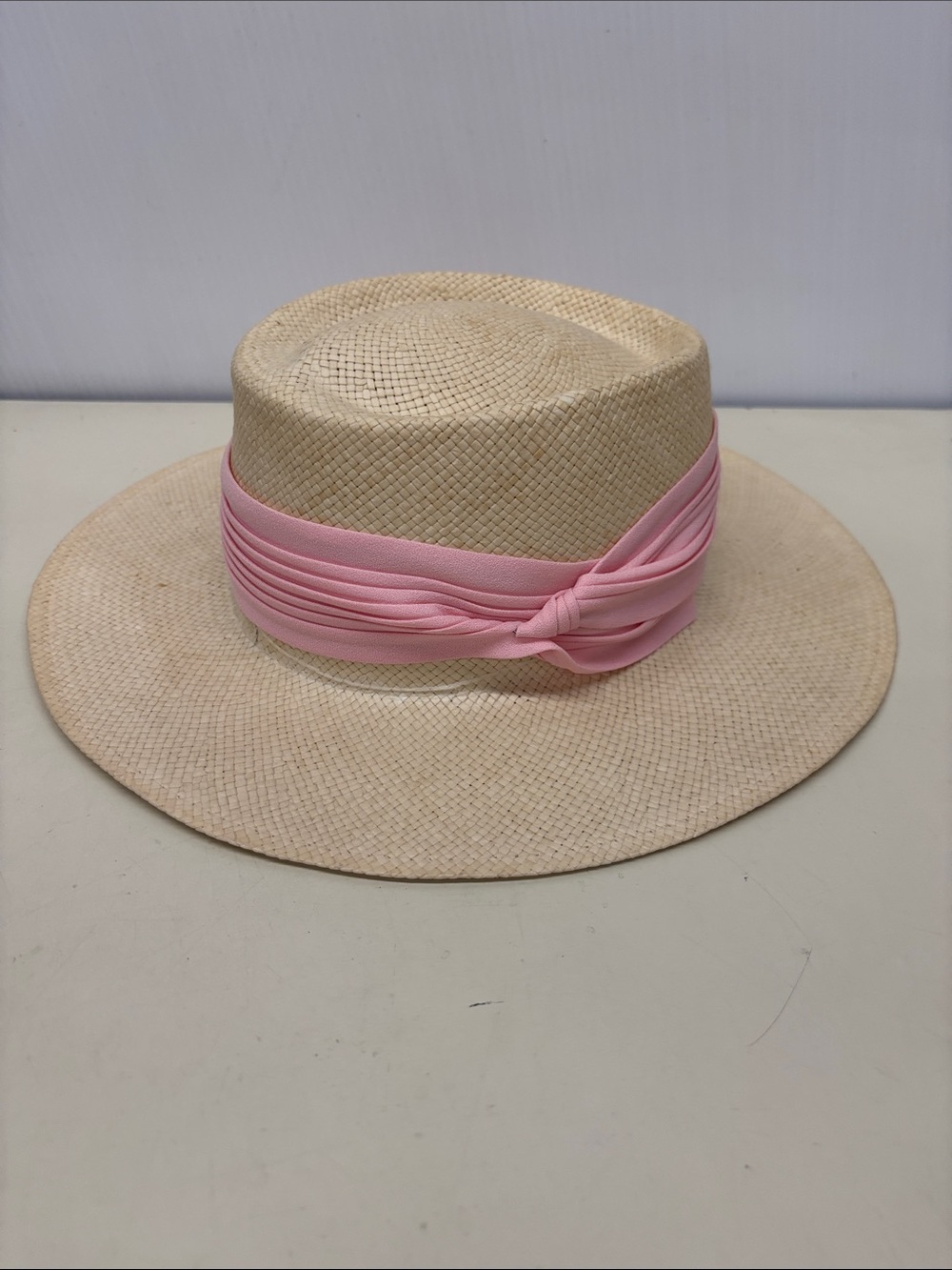 GTH Wide Brim Straw Hat with Pink Band